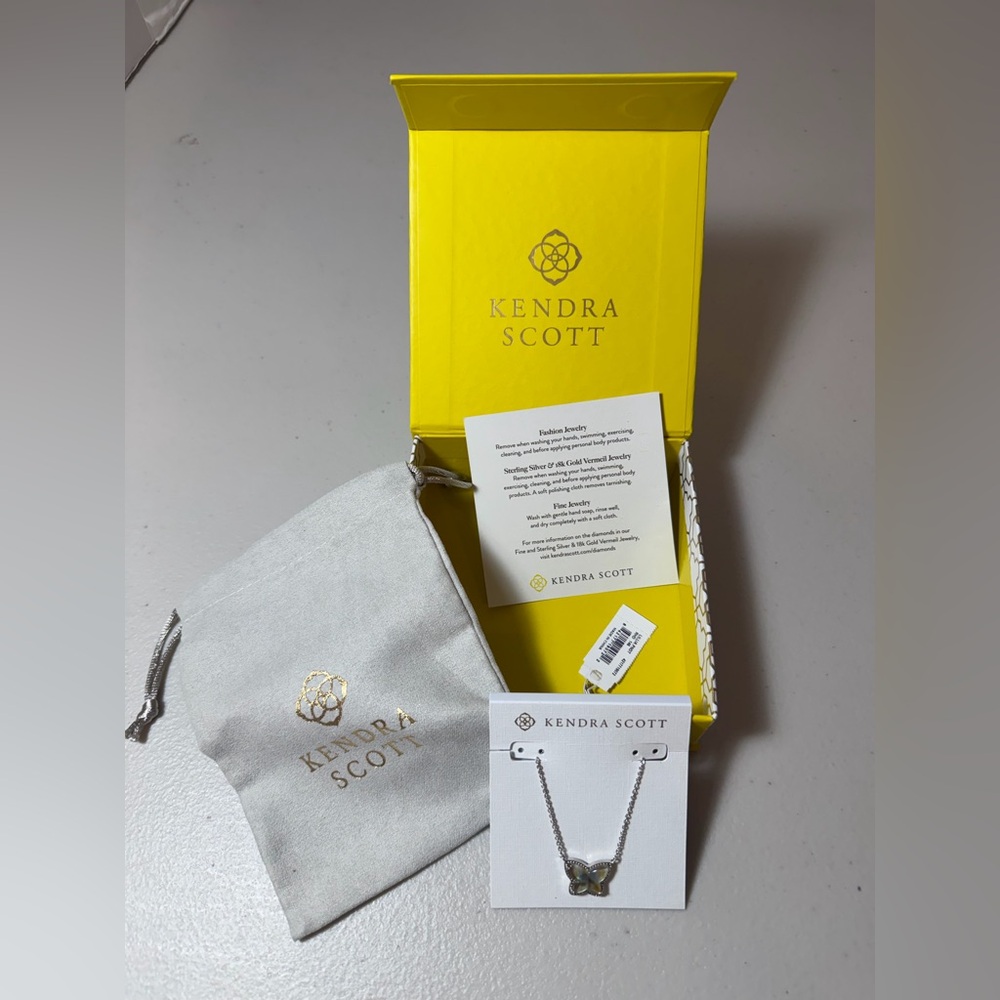 NWT Kendra Scott Silver Necklace